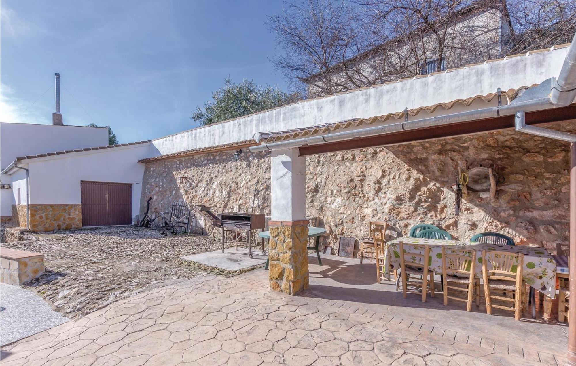 8 Bedroom Lovely Home In Iznájar Exterior foto